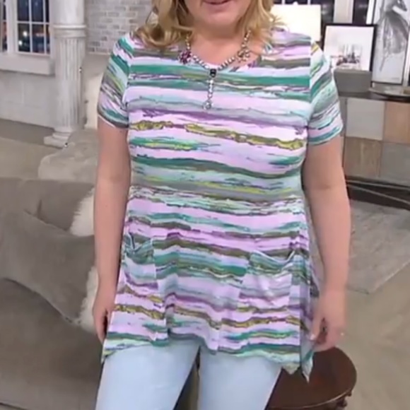 EUC - LOGO by Lori Goldstein Stripe Print Knit Top with Hem Detail - Picture 4 of 6